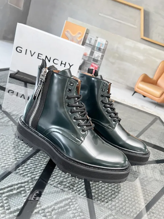 Givenchy Shoe 